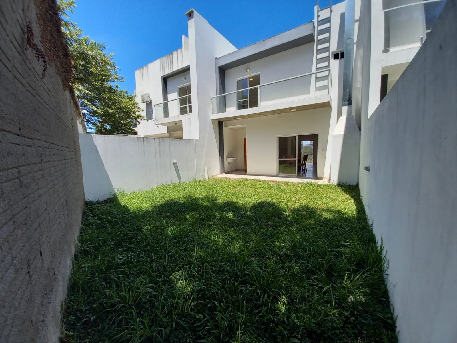 EN VENTA DÚPLEX A ESTRENAR AMOBLADO - BARRIO SAN PEDRO 4